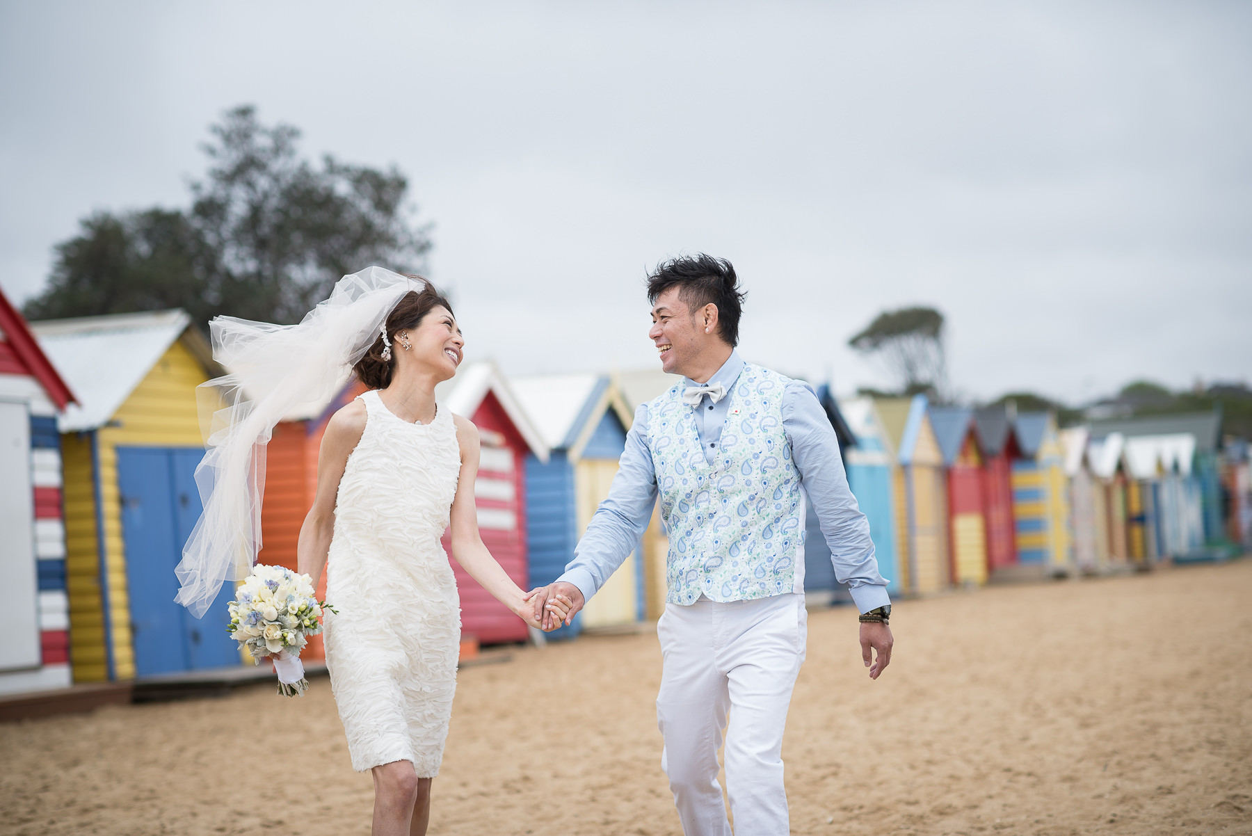 wedding couple on Brighton Beach