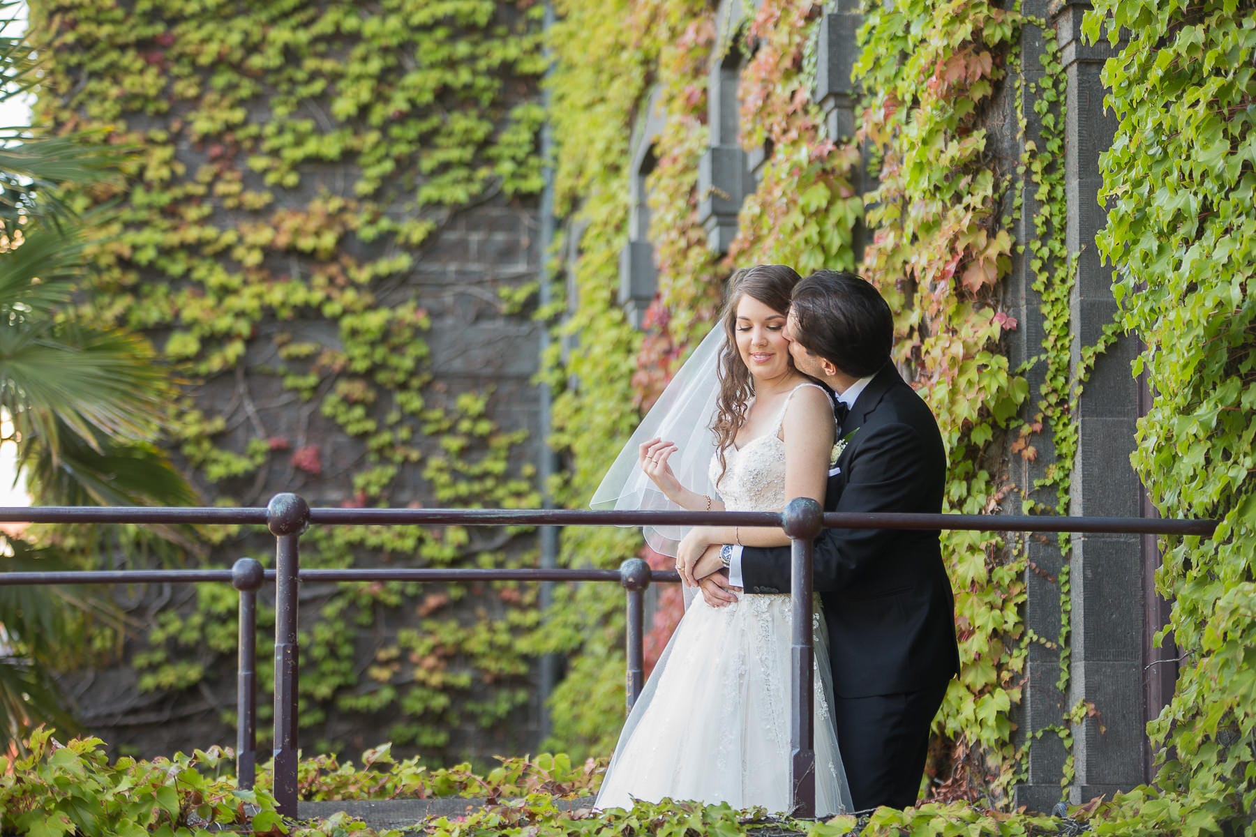 Wedding at Carousel Albert Park kiss
