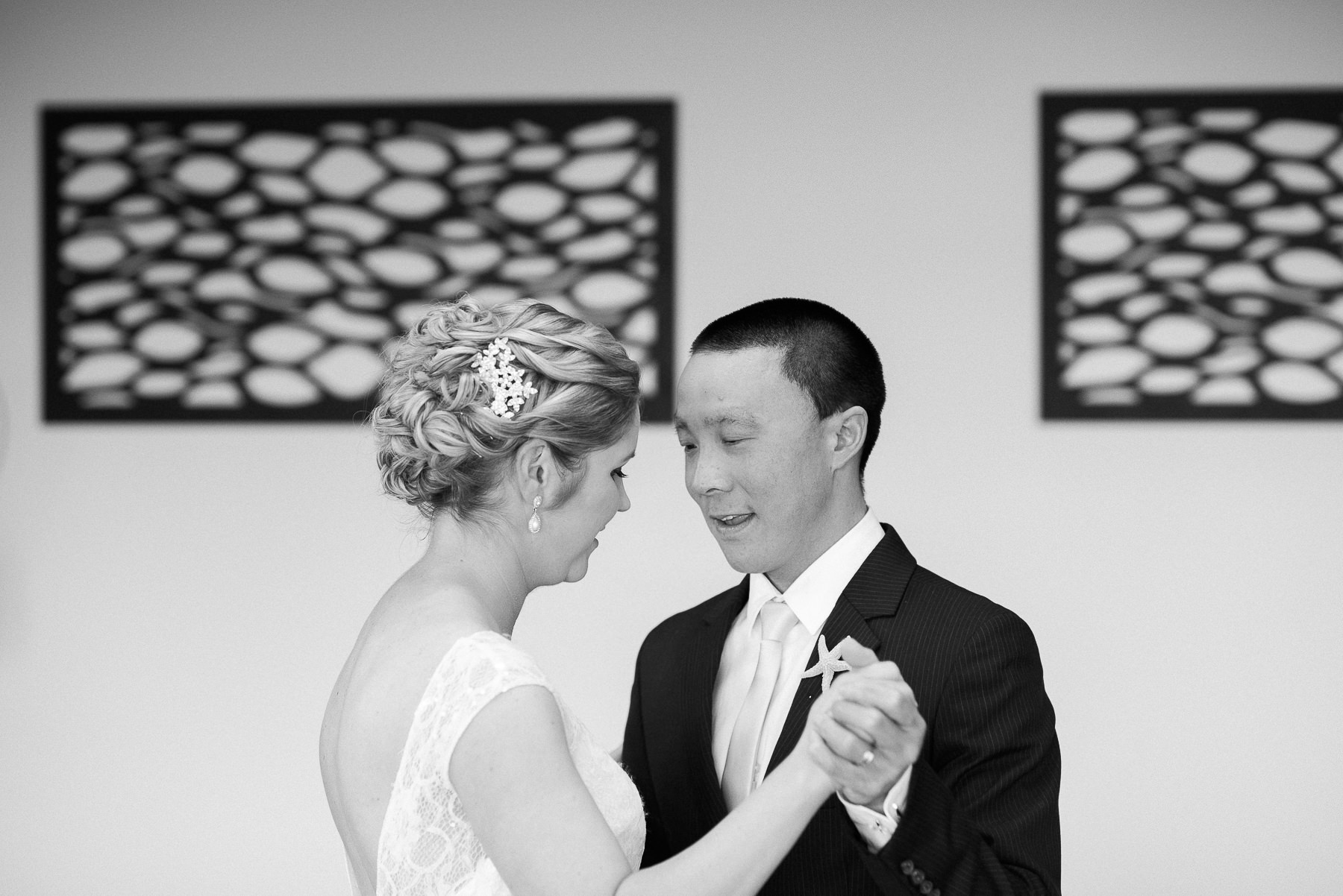 Wedding dance at Windows on the Bay