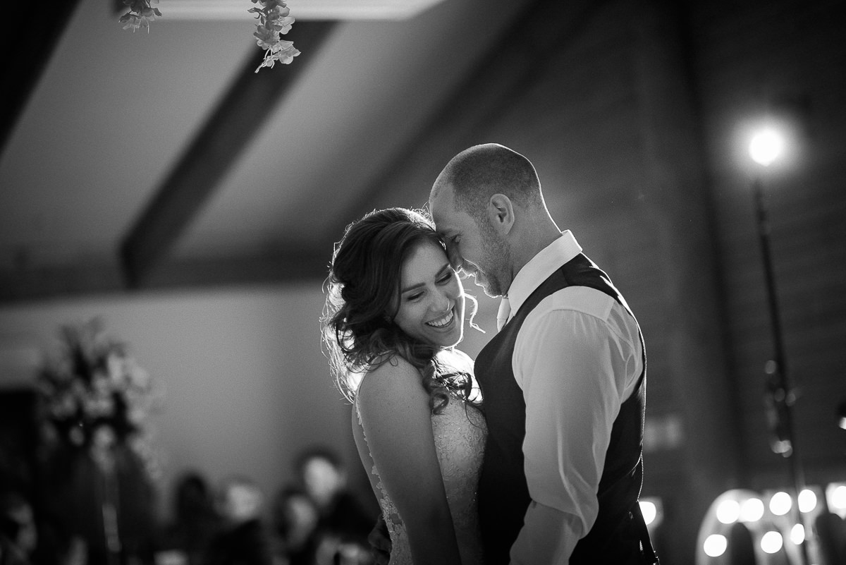 wedding at glen erin Winery