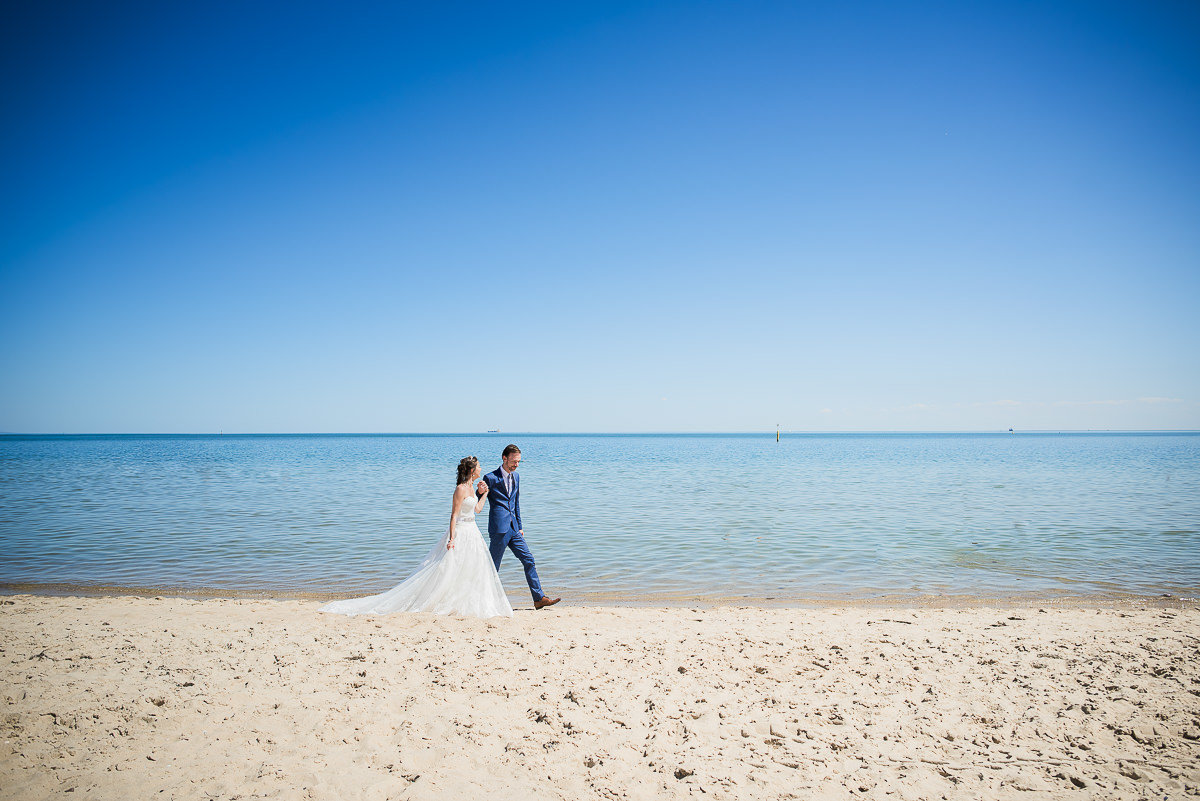 Wedding at Encore St Kilda beach