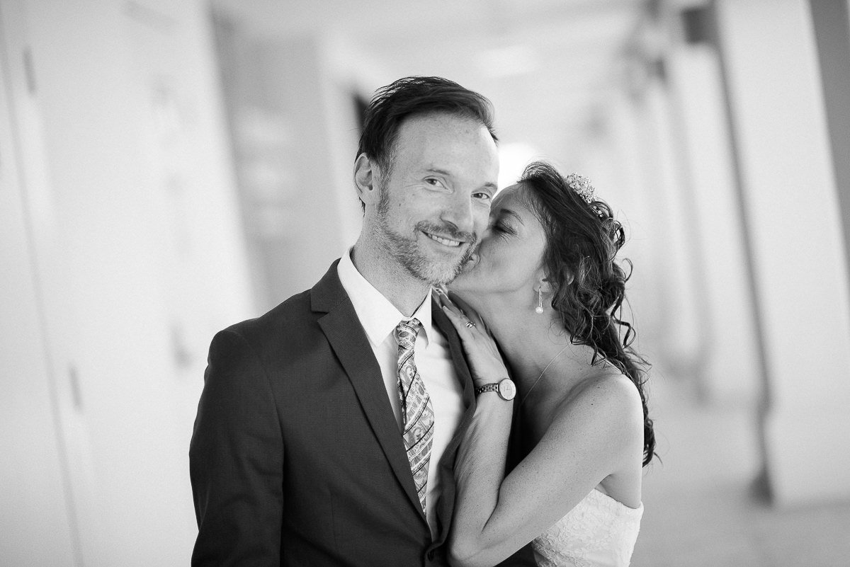Wedding at Encore St Kilda kiss